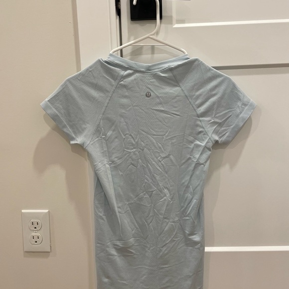 Lululemon Swiftly Tech Short-Sleeve Shirt - Picture 4 of 5
